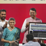 Ravi Shastri Stand: मां के लिए गर्व और भावनाओं का संगम